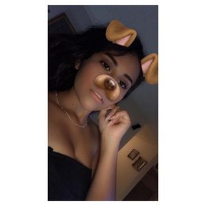 Meet your Posher, Yamile